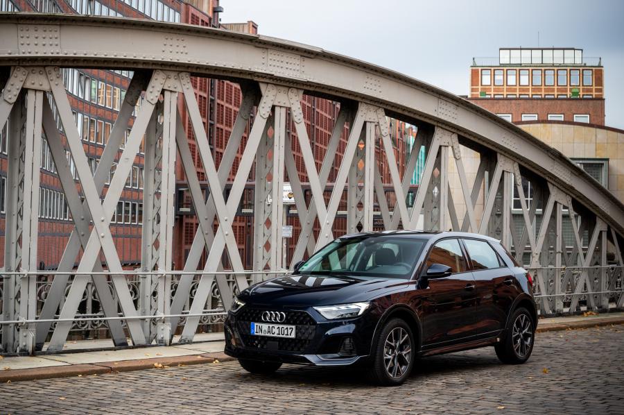  Audi A1 citycarver 2019 года  (WW) (фото 10 из 20)